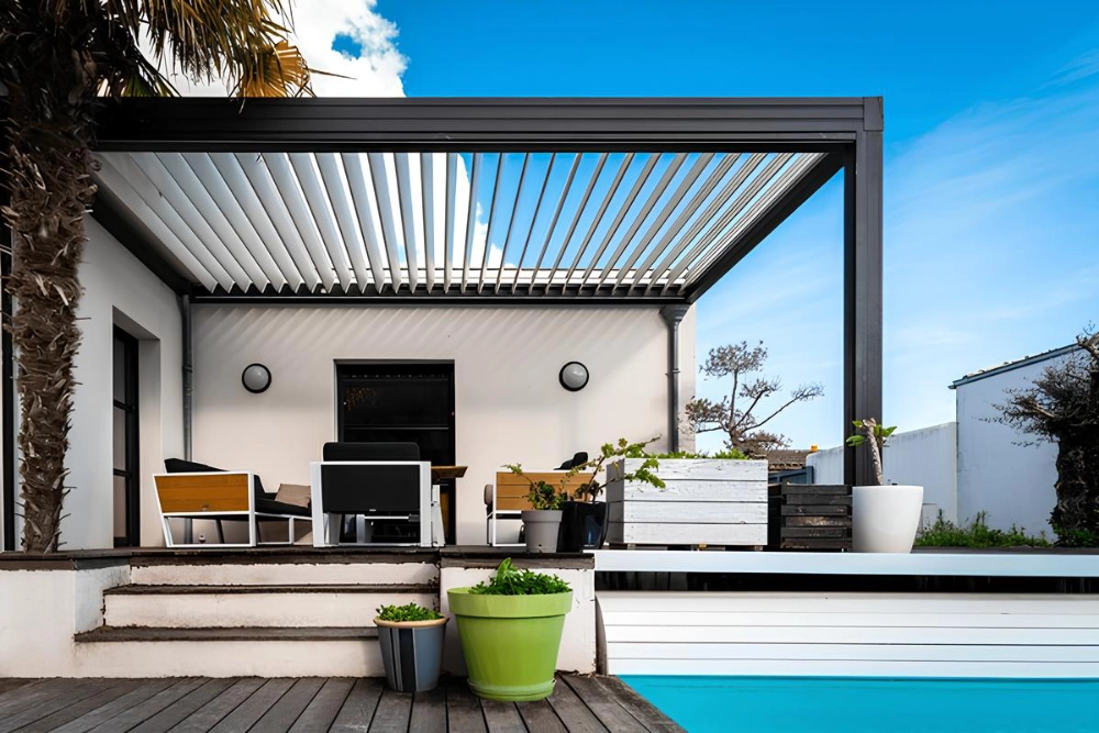 Modern louvered pergola