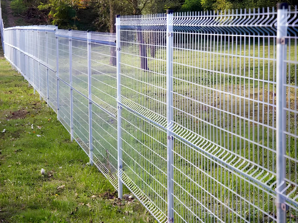 temporary fence in natural reservoir