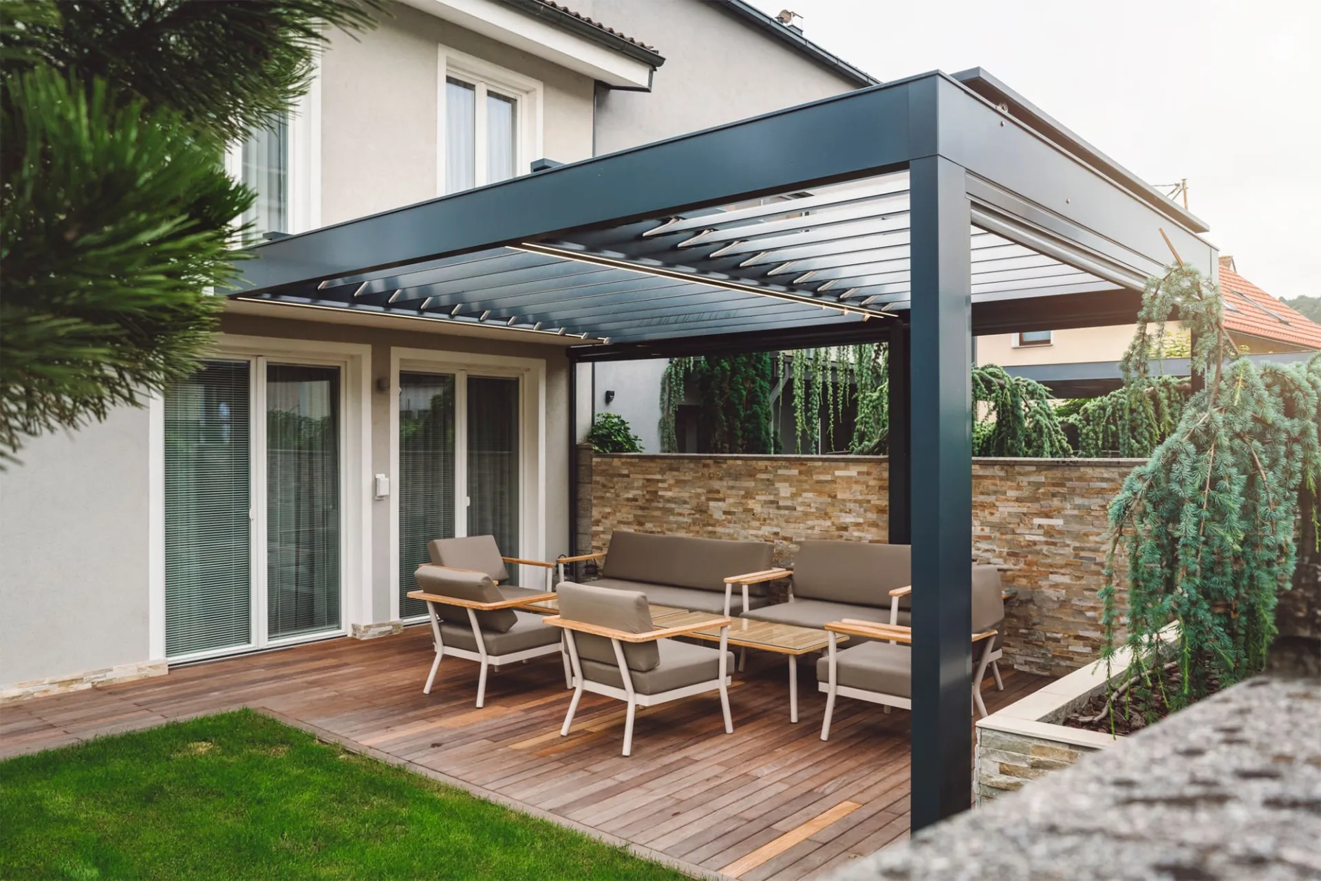 Your Go-To Deck & Outdoor Living Experts